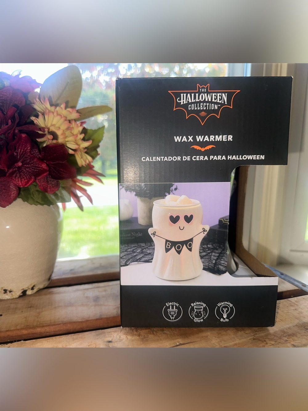Halloween Collection White Ghost with 'Boo' Banner Wax Warmer - NIB